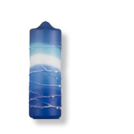 Große Stumpenkerze aus Safed - blau - weiss