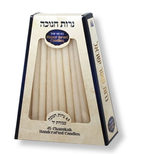 Elegante cremeweiße Chanukka-Kerzen