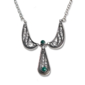 Dreiteiliges Collier